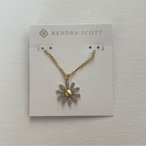 Kendra Scott Madison Daisy Necklace